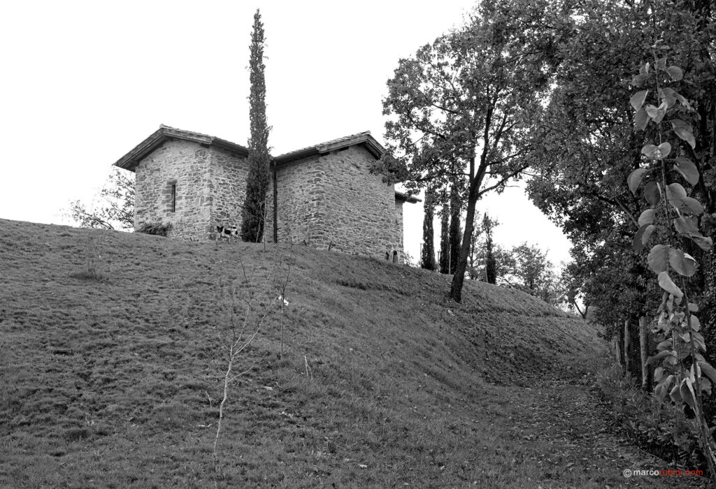 restauro chiesa umbria toscana